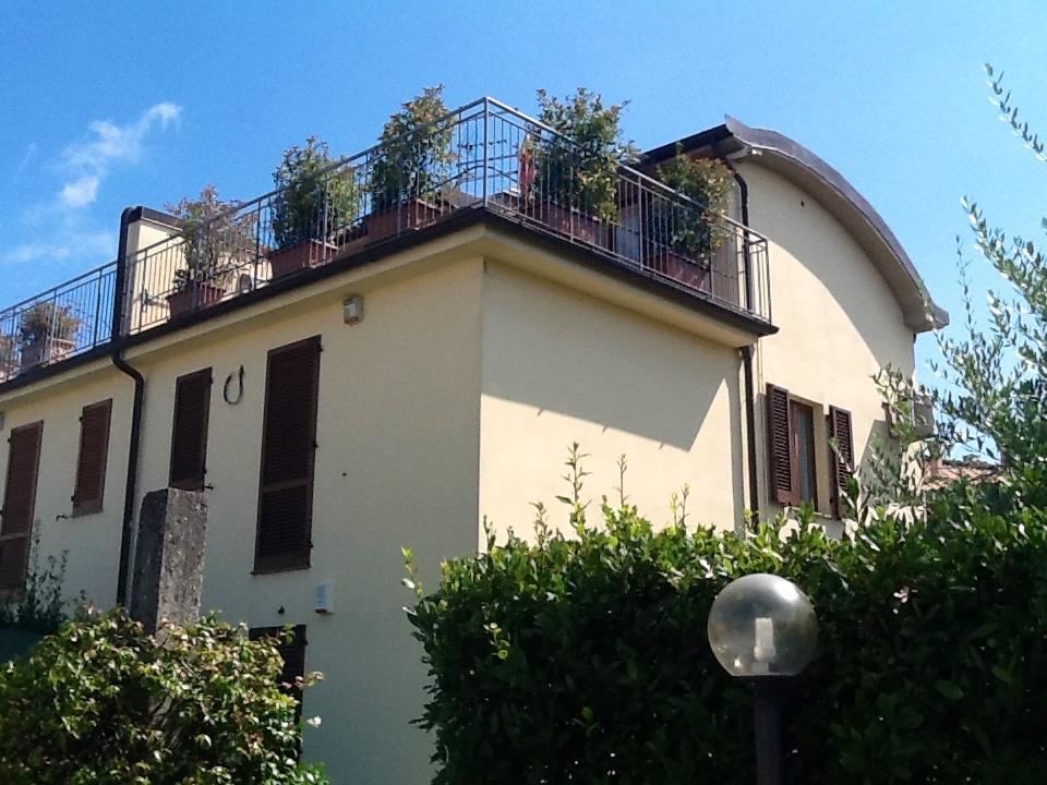 La Rondine Lucca Exterior foto